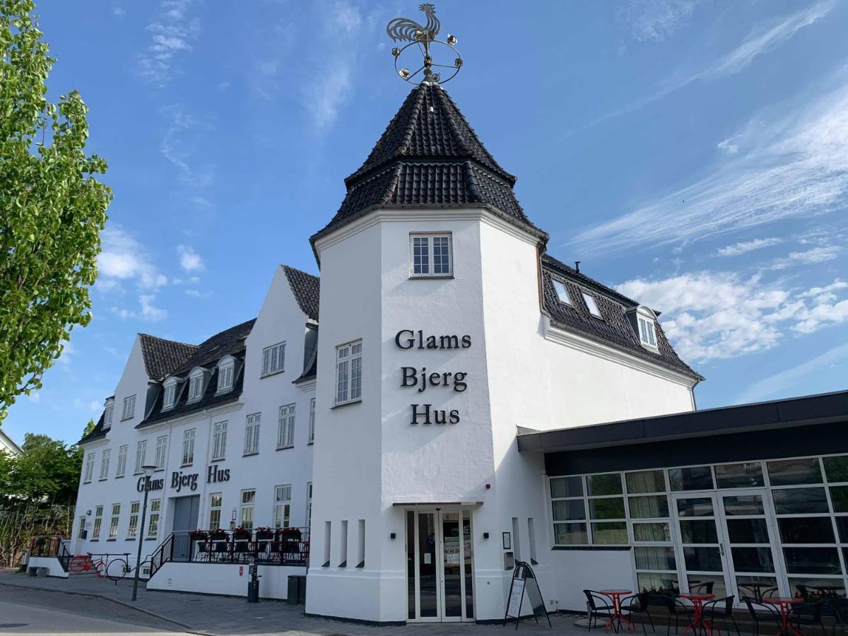 Glamsbjerghus Aparthotel Buitenkant foto
