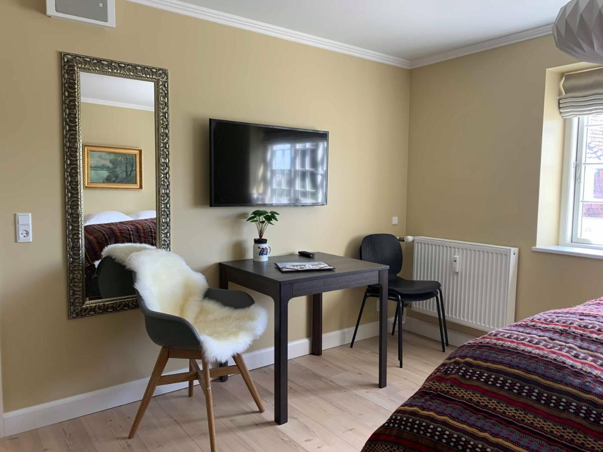 Glamsbjerghus Aparthotel Buitenkant foto